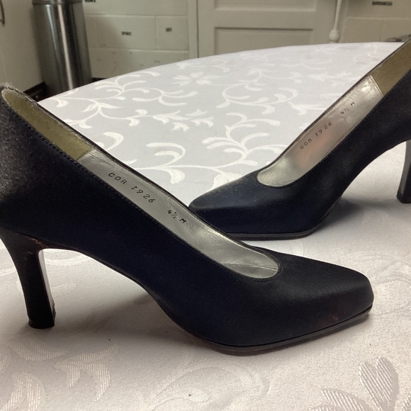 Charles JOURDON SATIN HEELS SIZE4/1/2. Amazing see description BLACK 🖤 - Picture 10 of 10